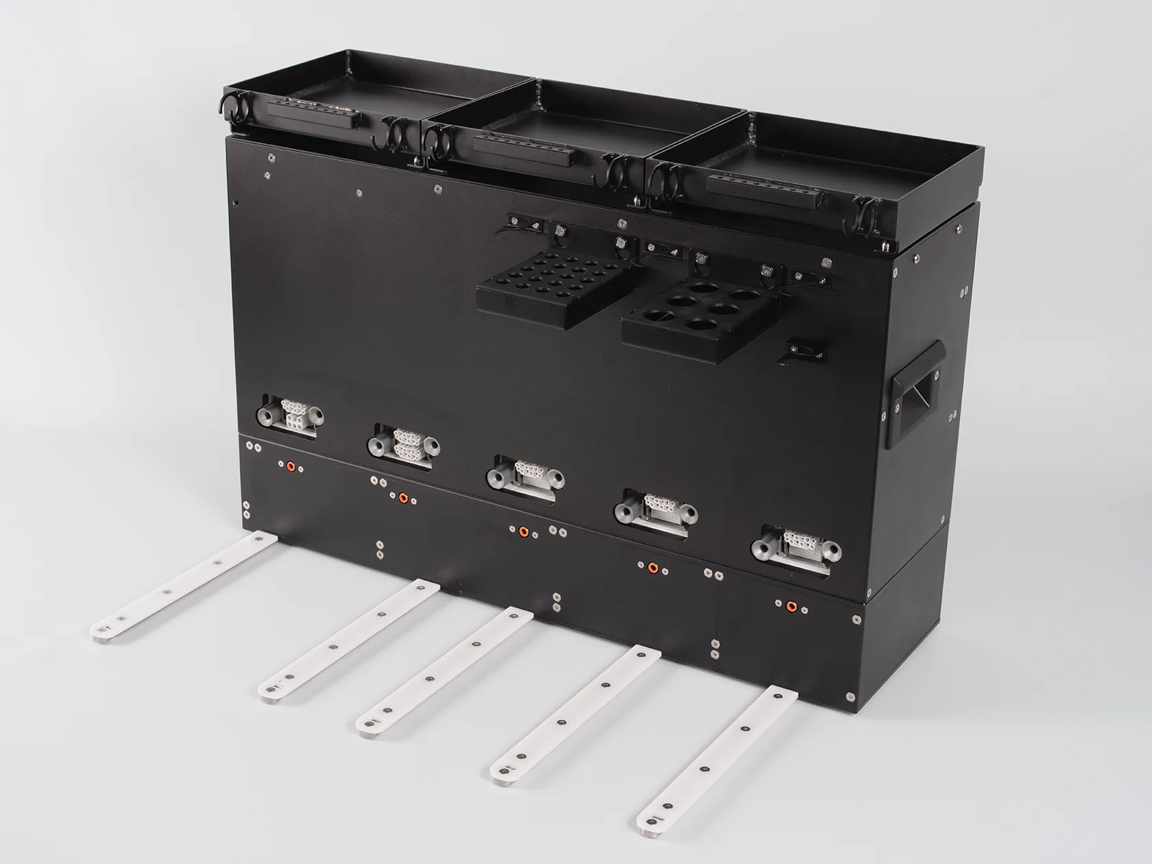 Three-quarter view of the ChemiBASE